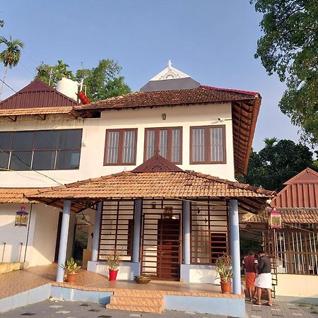 Stayberries River Rock Villa Athirapilly Kizhake Chalakudi Экстерьер фото
